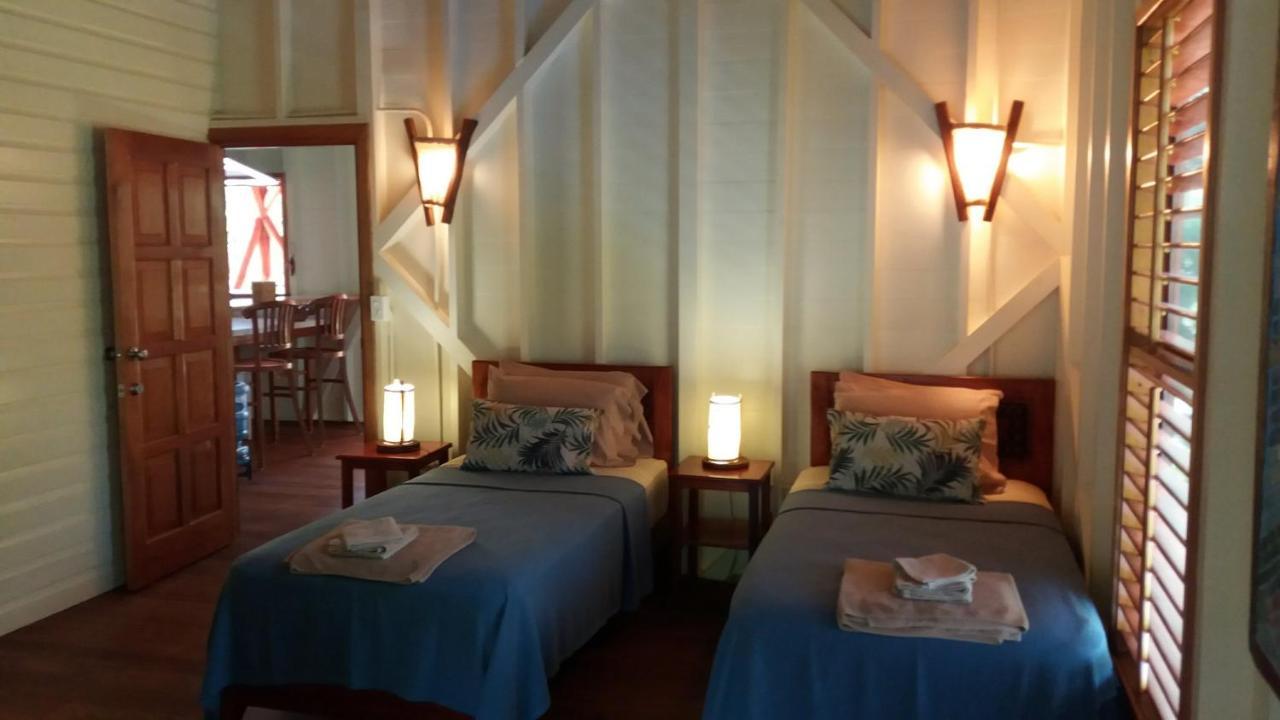 בוקס דל טורו Bluff Beach Retreat מראה חיצוני תמונה
